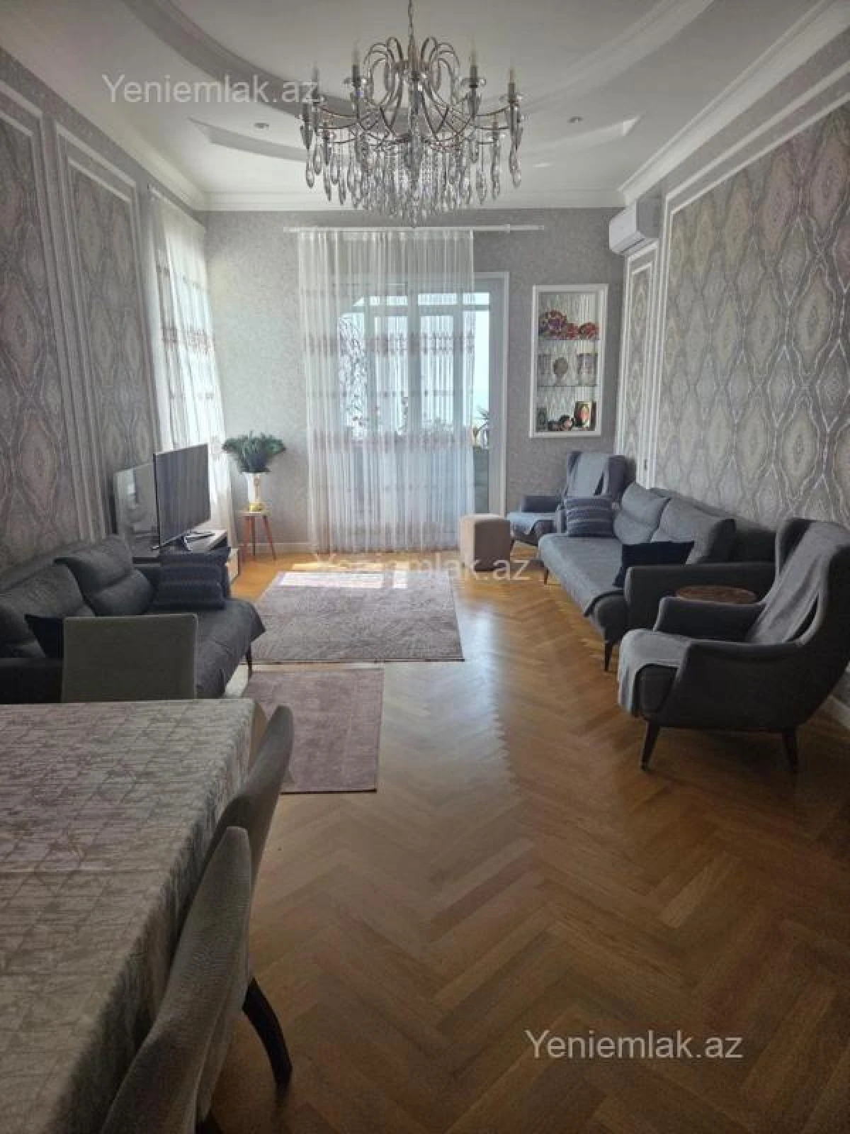 Satılır 11 otaqlı həyət evi 480 m²