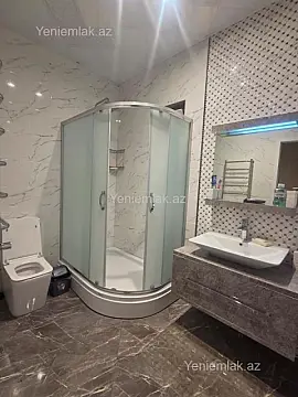 Satılır 11 otaqlı həyət evi 480 m²