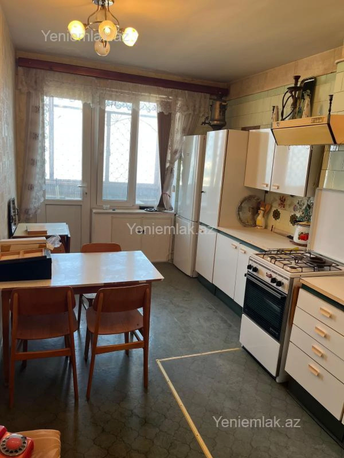 Satılır 3 otaqlı köhnə tikili 115 m²