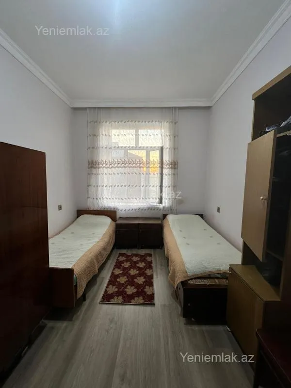 Satılır 9 otaqlı həyət evi 160 m²