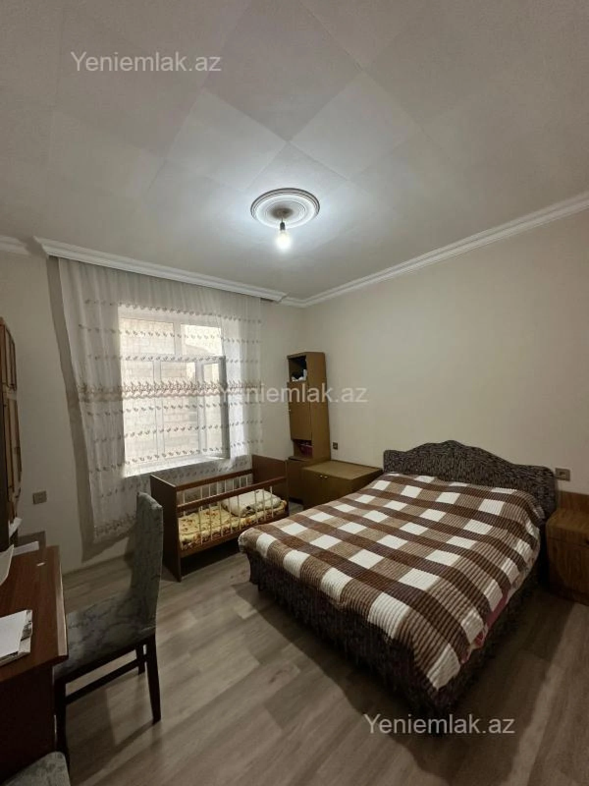Satılır 9 otaqlı həyət evi 160 m²