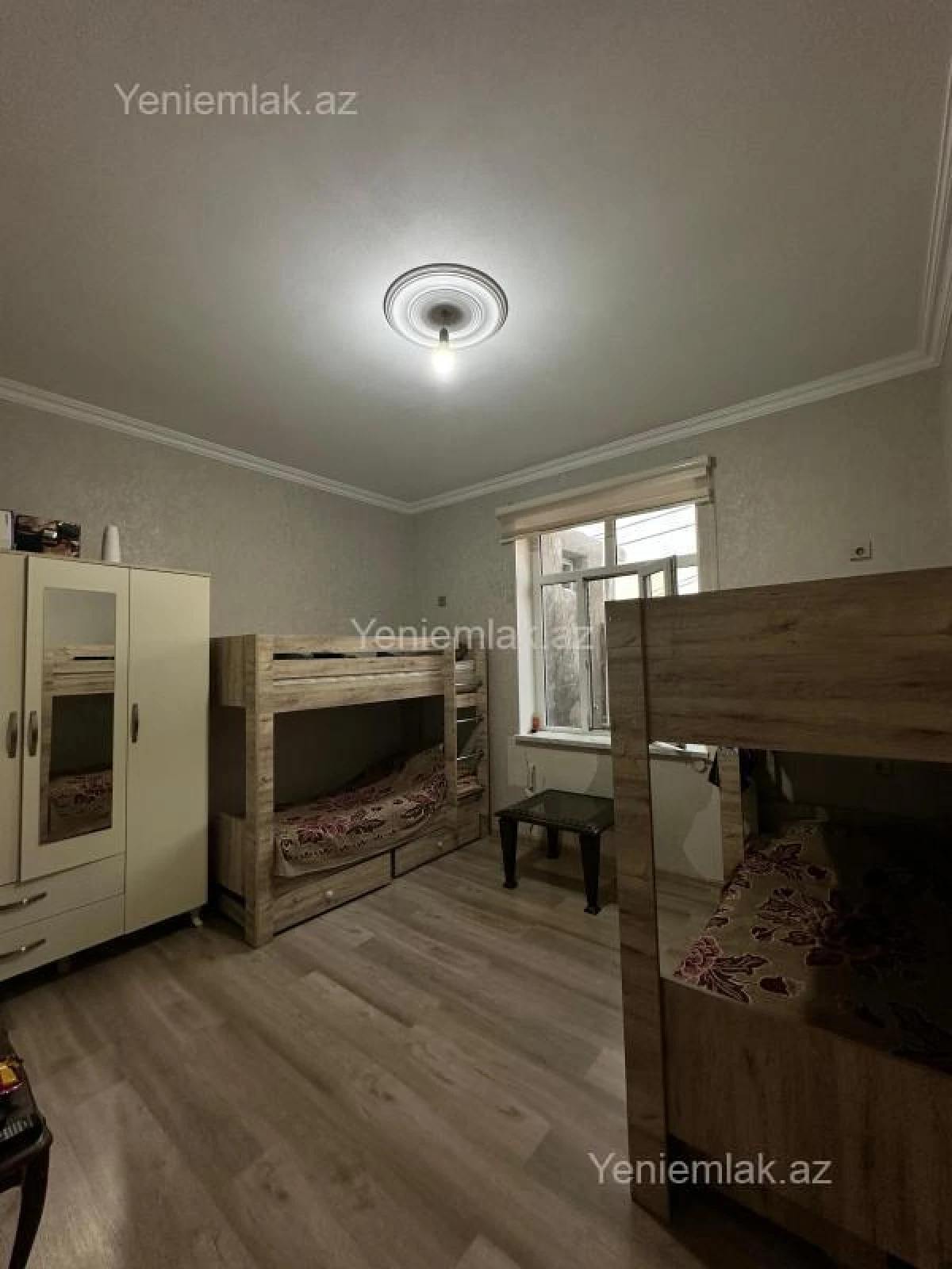 Satılır 9 otaqlı həyət evi 160 m²