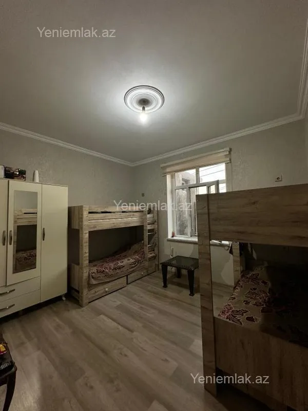 Satılır 9 otaqlı həyət evi 160 m²