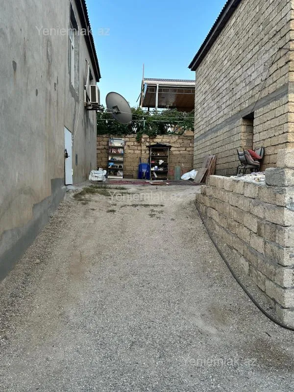 Satılır 9 otaqlı həyət evi 160 m²