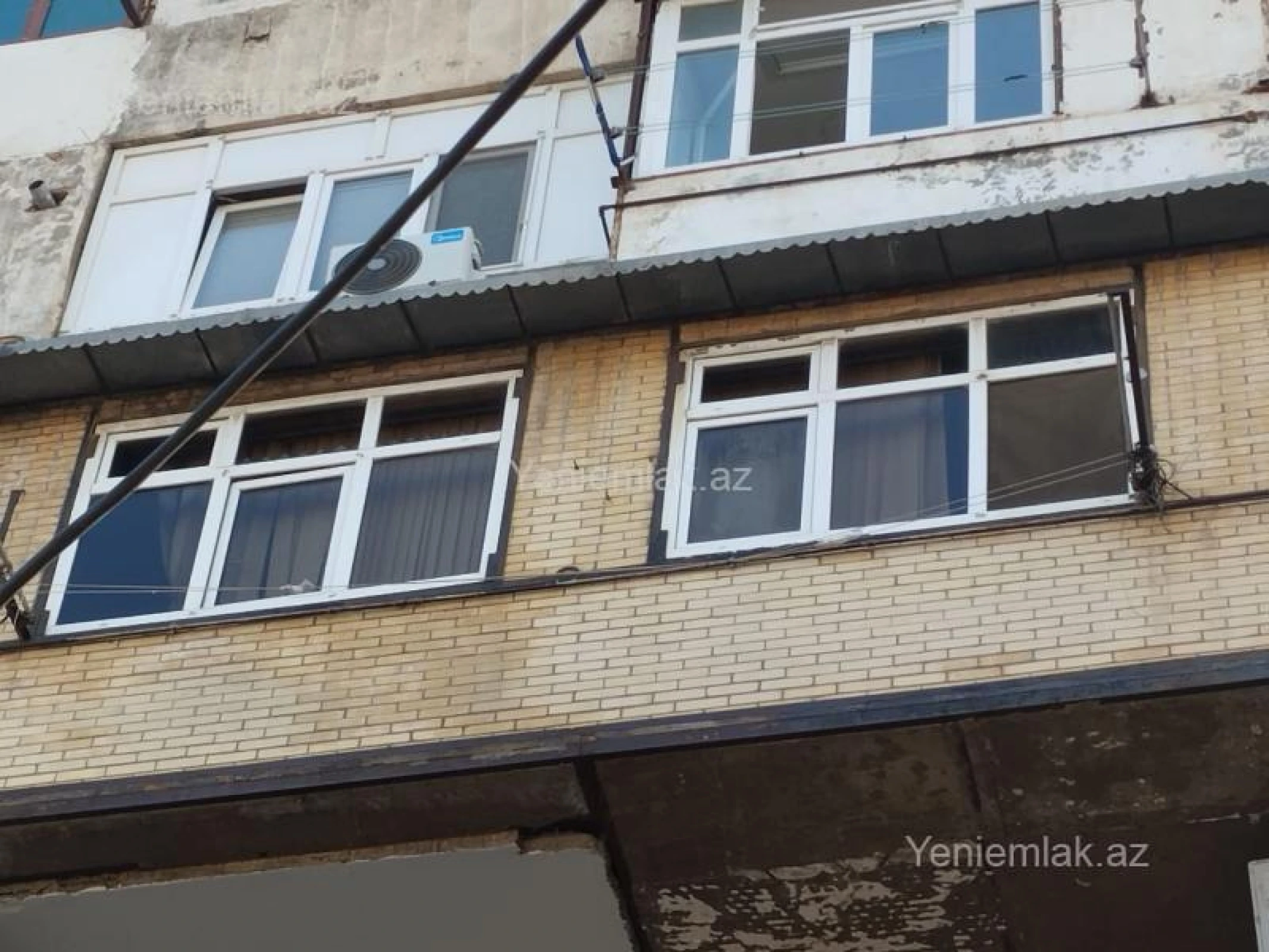Satılır 3 otaqlı köhnə tikili 85 m²