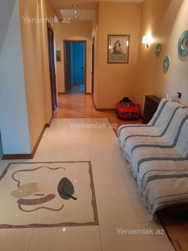 Satılır 3 otaqlı yeni tikili 171 m²