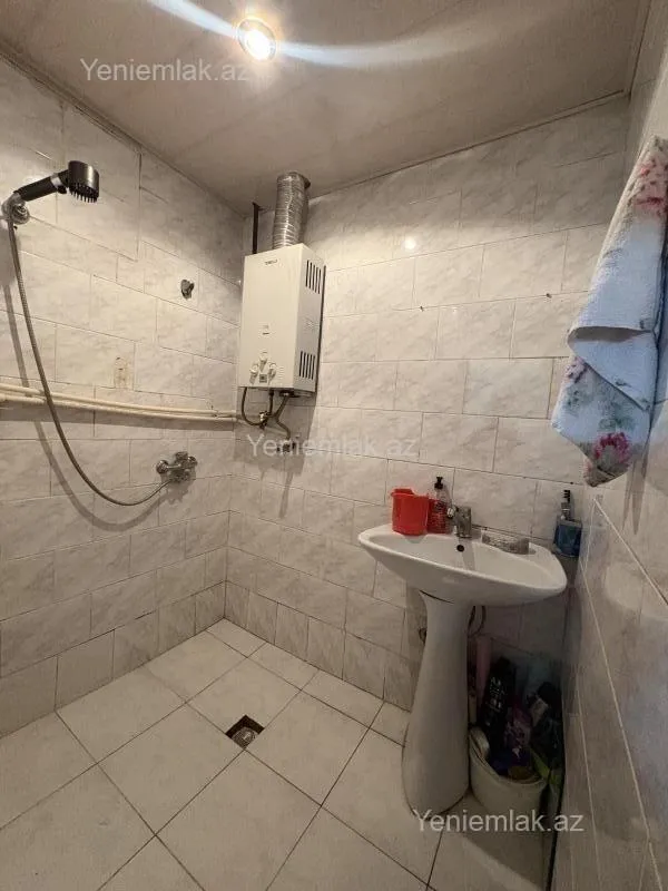 Satılır 3 otaqlı köhnə tikili 61 m²