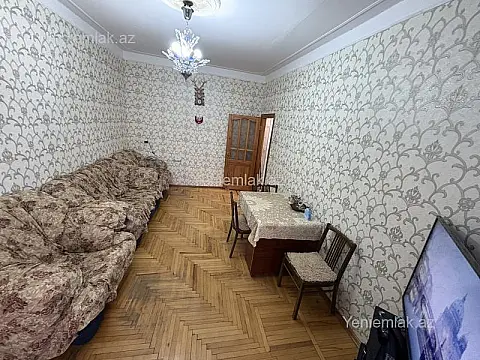 Satılır 3 otaqlı köhnə tikili 61 m²