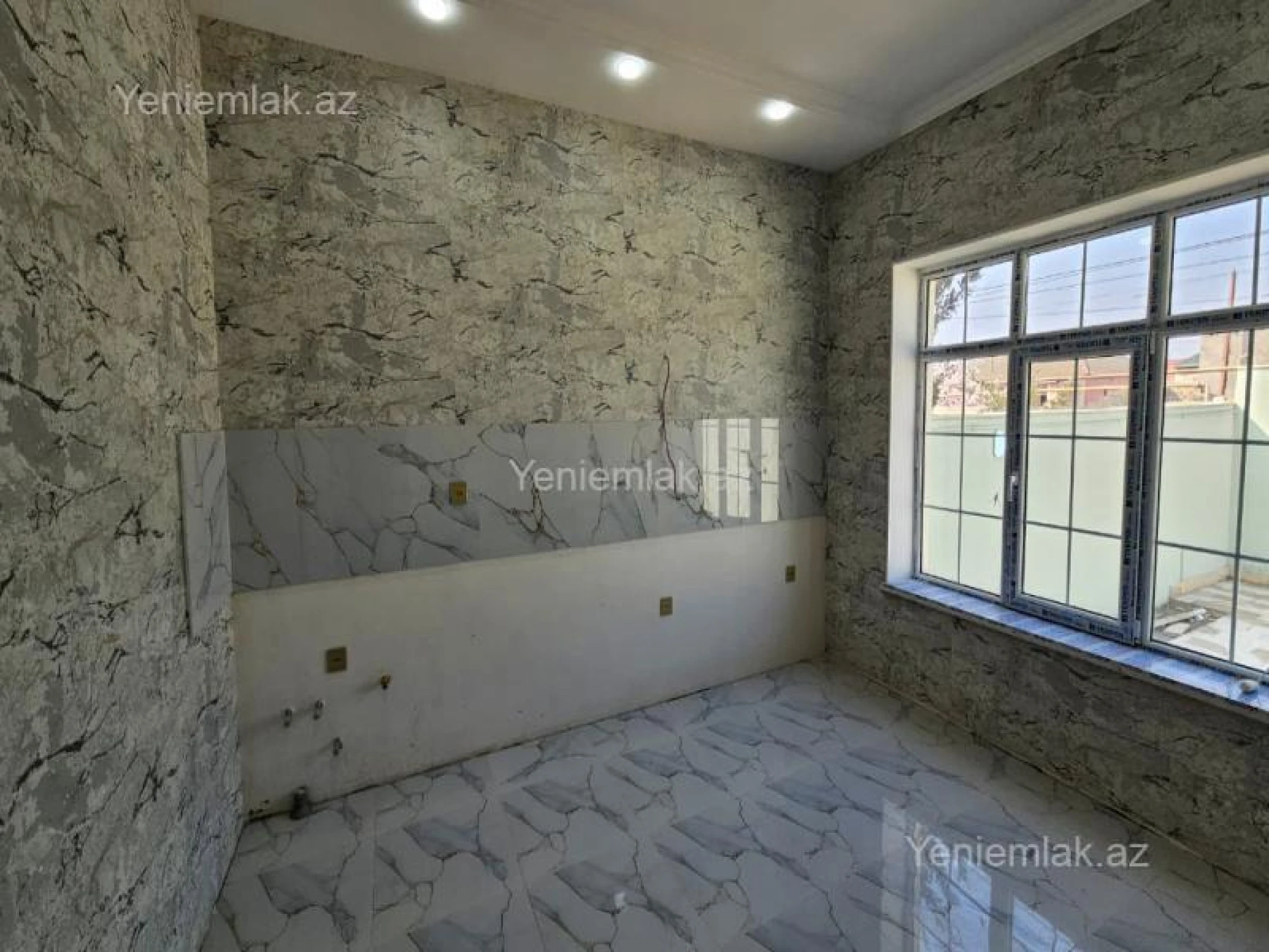 Satılır 4 otaqlı həyət evi 150 m²