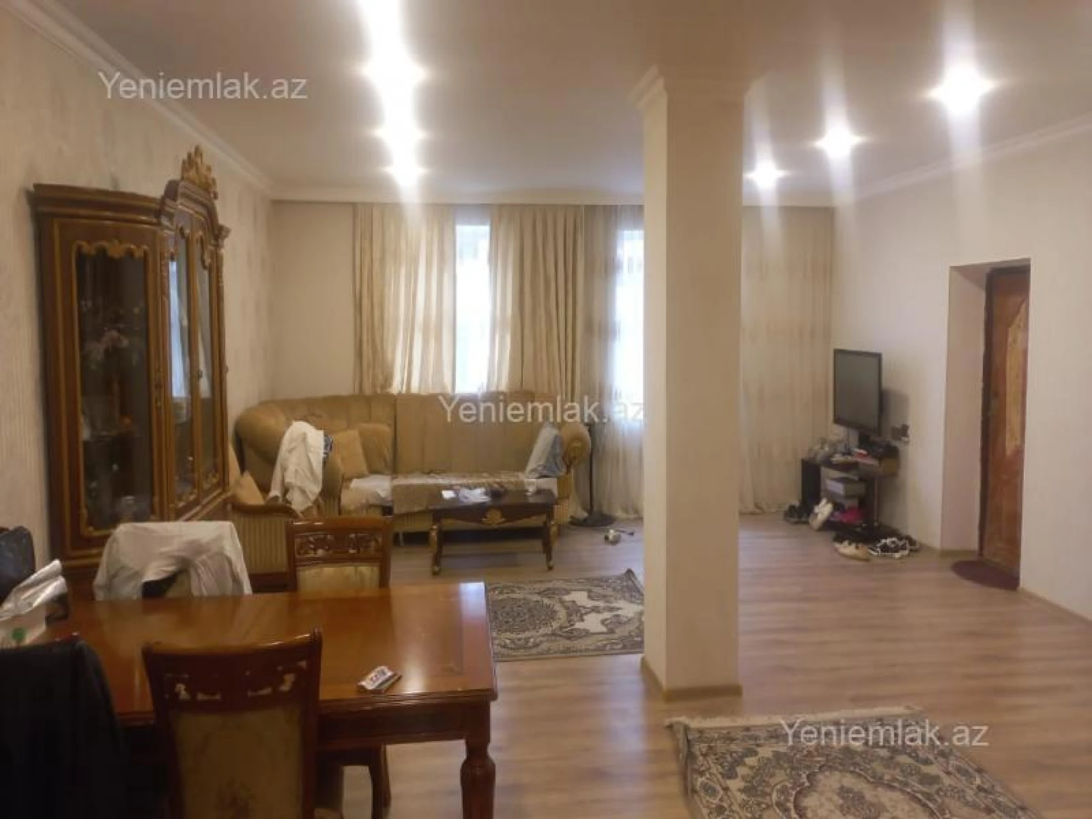 Satılır 4 otaqlı həyət evi 200 m²