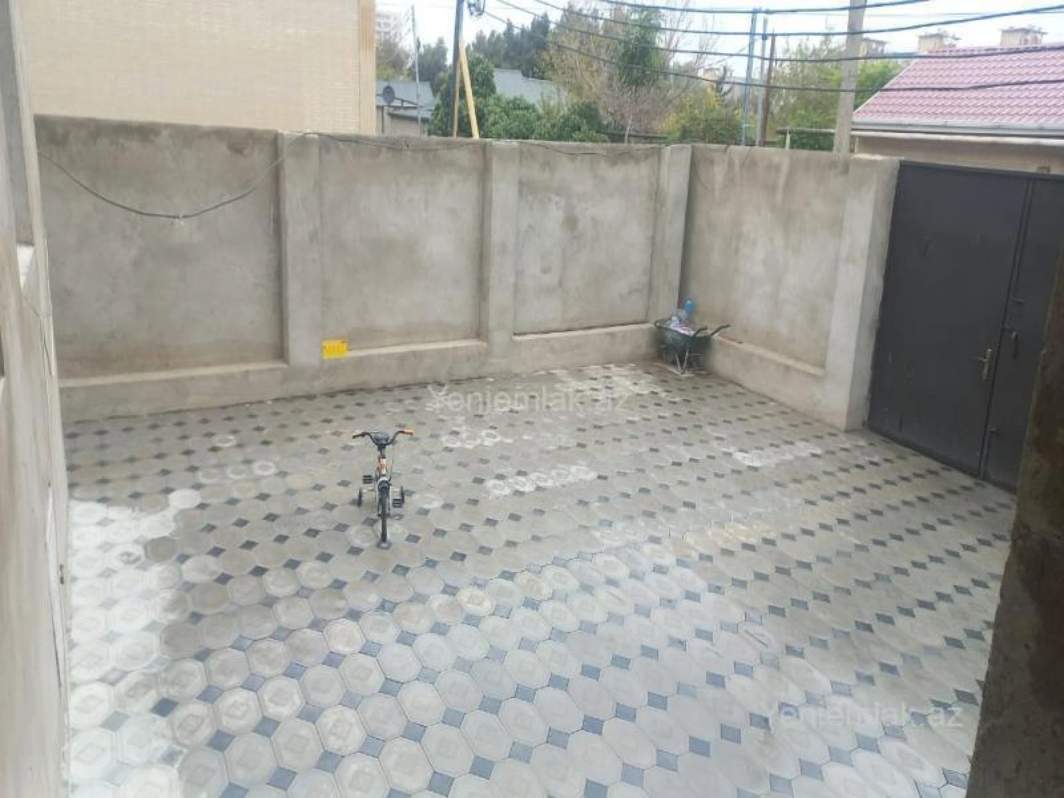 Satılır 4 otaqlı həyət evi 200 m²
