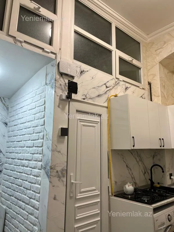 Satılır 1 otaqlı köhnə tikili 25 m²