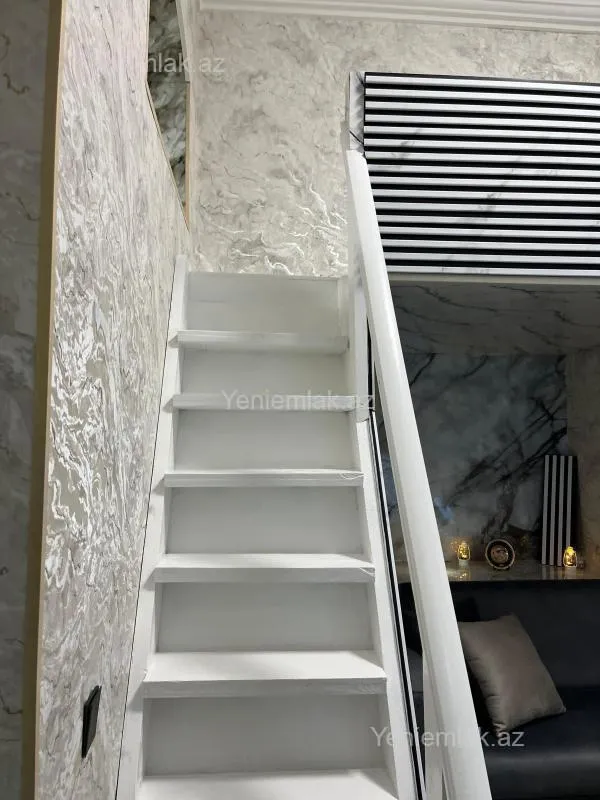 Satılır 1 otaqlı köhnə tikili 25 m²