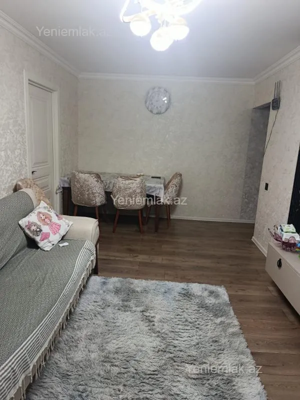 Satılır 3 otaqlı köhnə tikili 50 m²