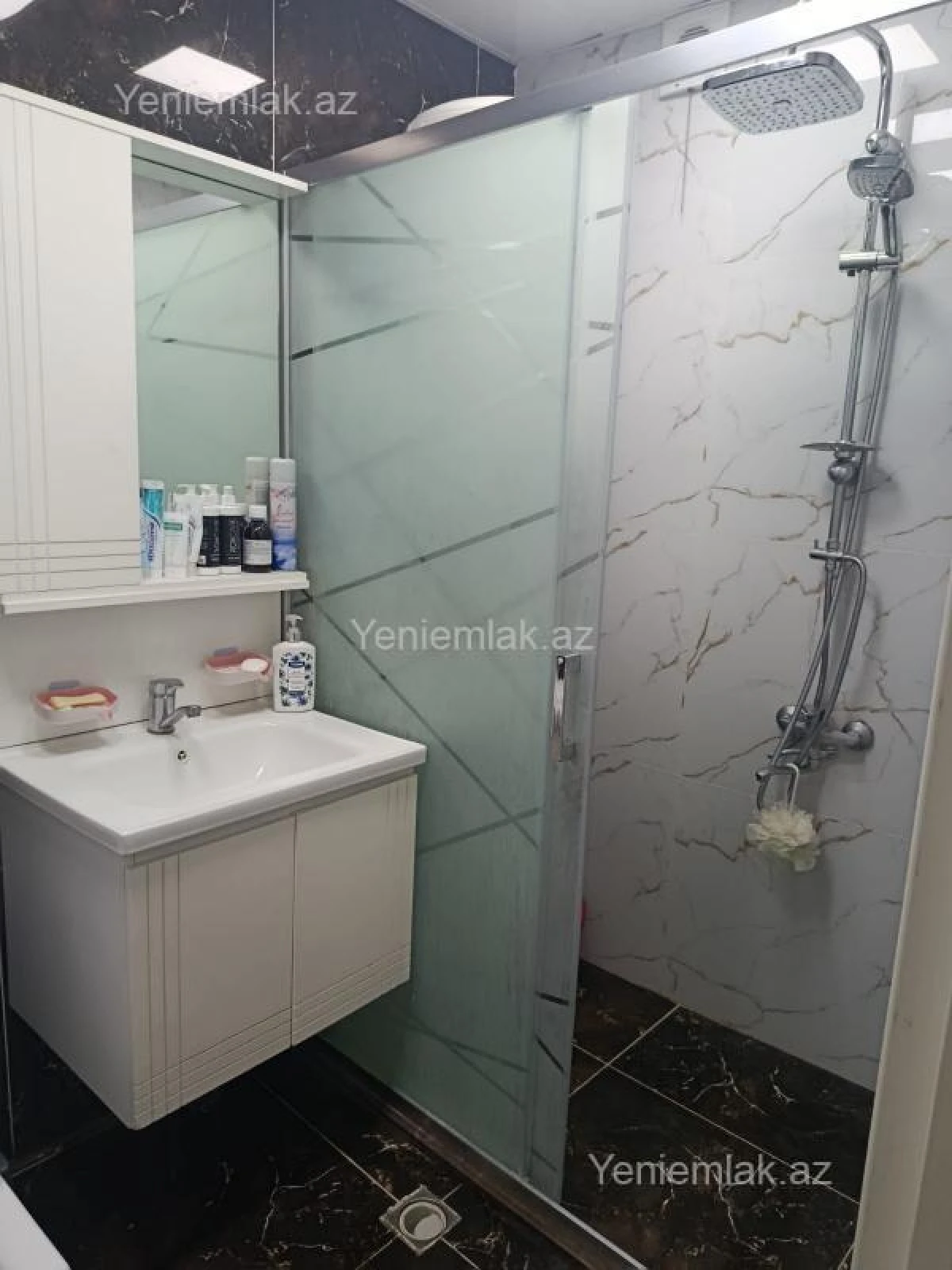 Satılır 3 otaqlı köhnə tikili 50 m²