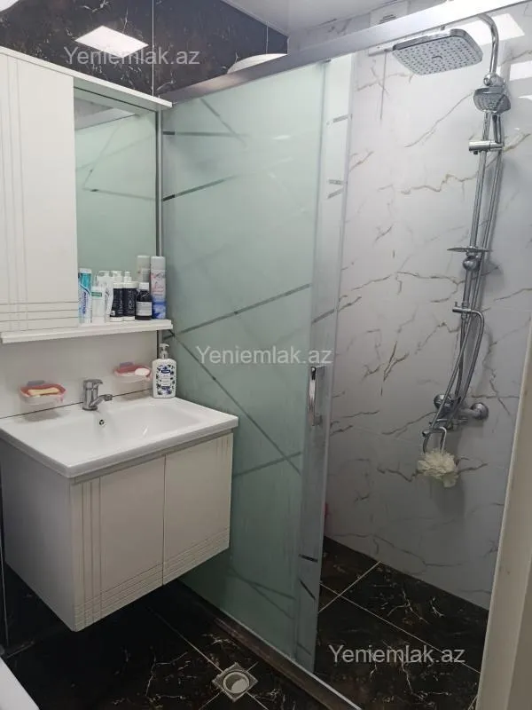 Satılır 3 otaqlı köhnə tikili 50 m²