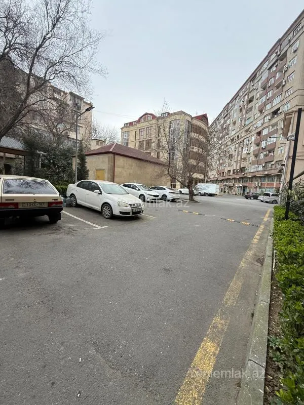 Satılır 1 otaqlı köhnə tikili 37 m²