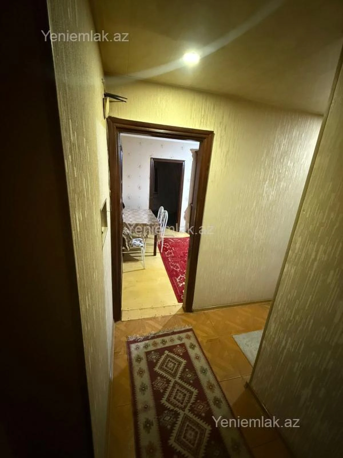 Satılır 2 otaqlı köhnə tikili 42 m²