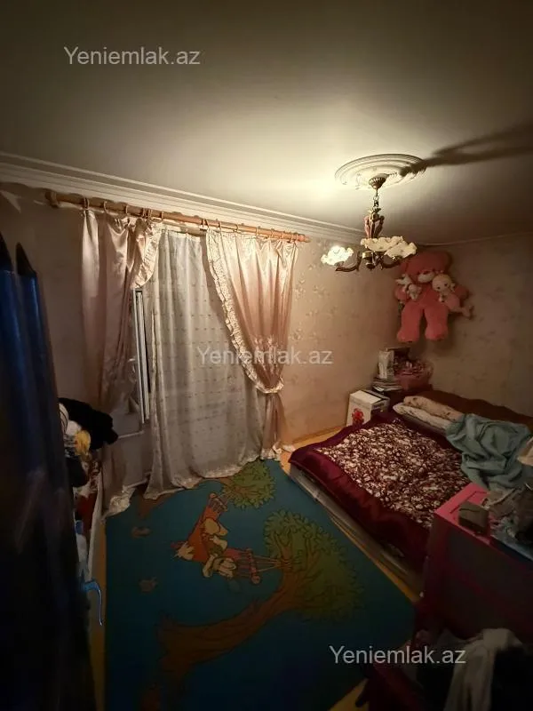 Satılır 2 otaqlı köhnə tikili 42 m²