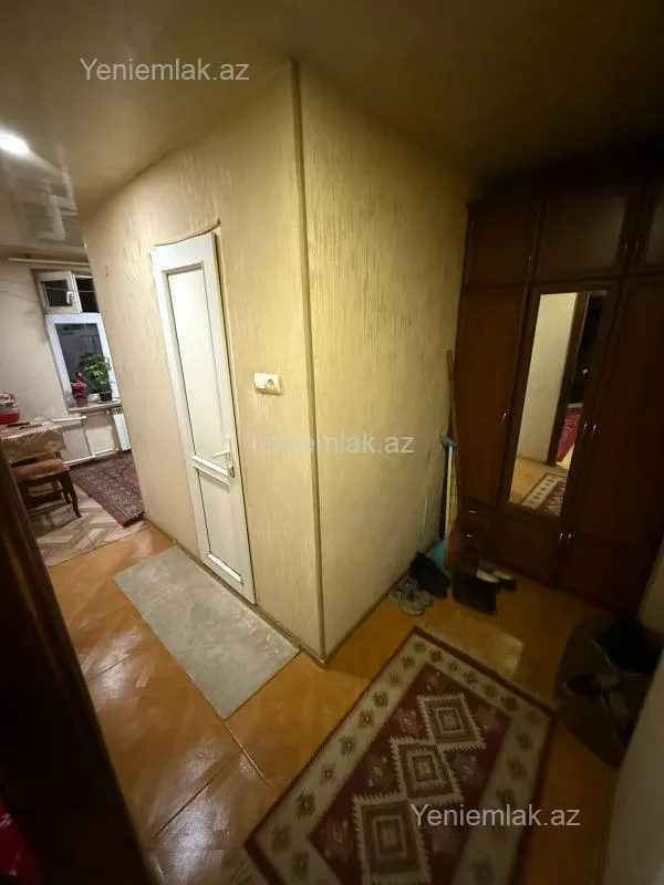 Satılır 2 otaqlı köhnə tikili 42 m²
