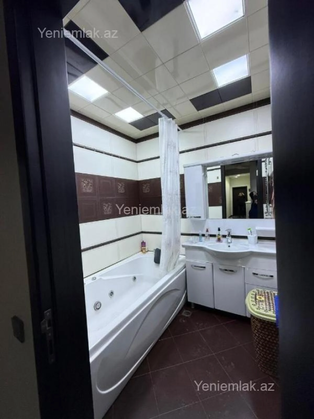 Satılır 3 otaqlı yeni tikili 136 m²