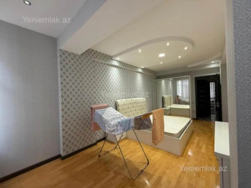 Satılır 3 otaqlı yeni tikili 136 m²