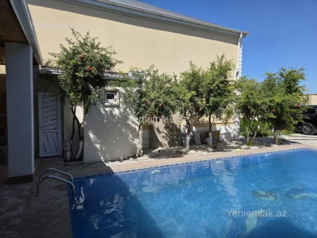 Satılır 7 otaqlı həyət evi 350 m²
