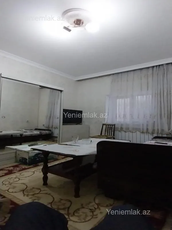 Satılır 2 otaqlı həyət evi 51 m²