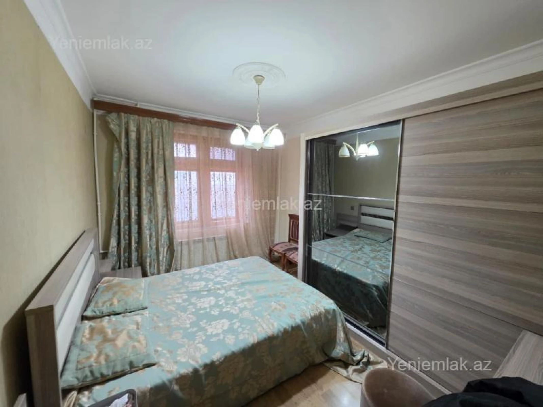 Satılır 3 otaqlı köhnə tikili 80 m²