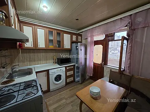Satılır 3 otaqlı köhnə tikili 80 m²