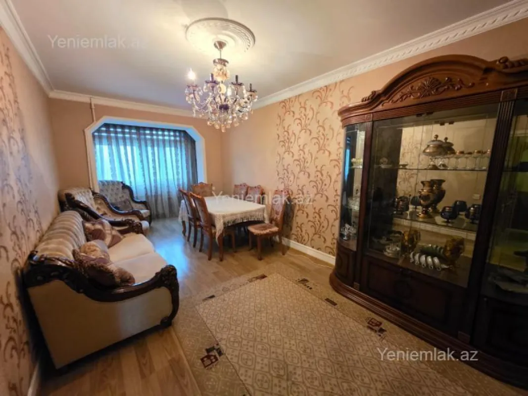 Satılır 3 otaqlı köhnə tikili 80 m²