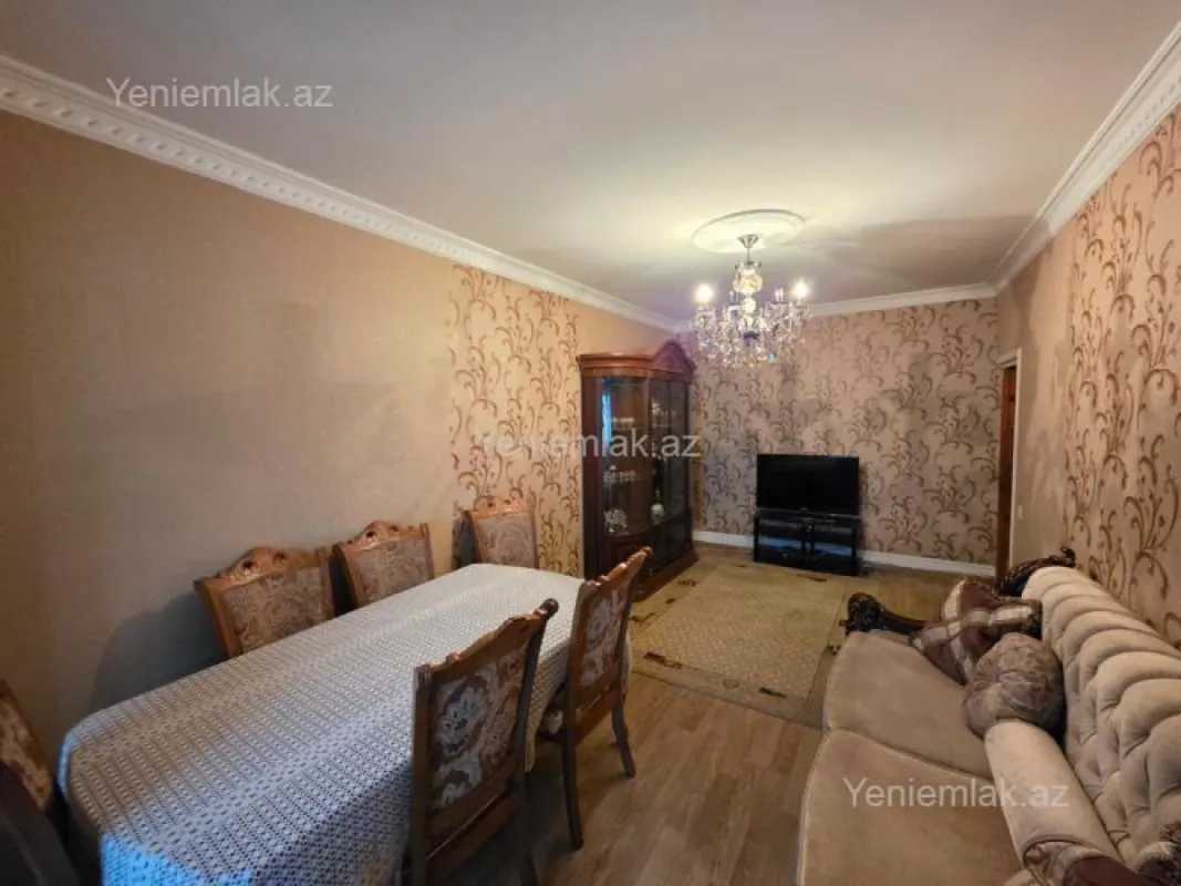 Satılır 3 otaqlı köhnə tikili 80 m²