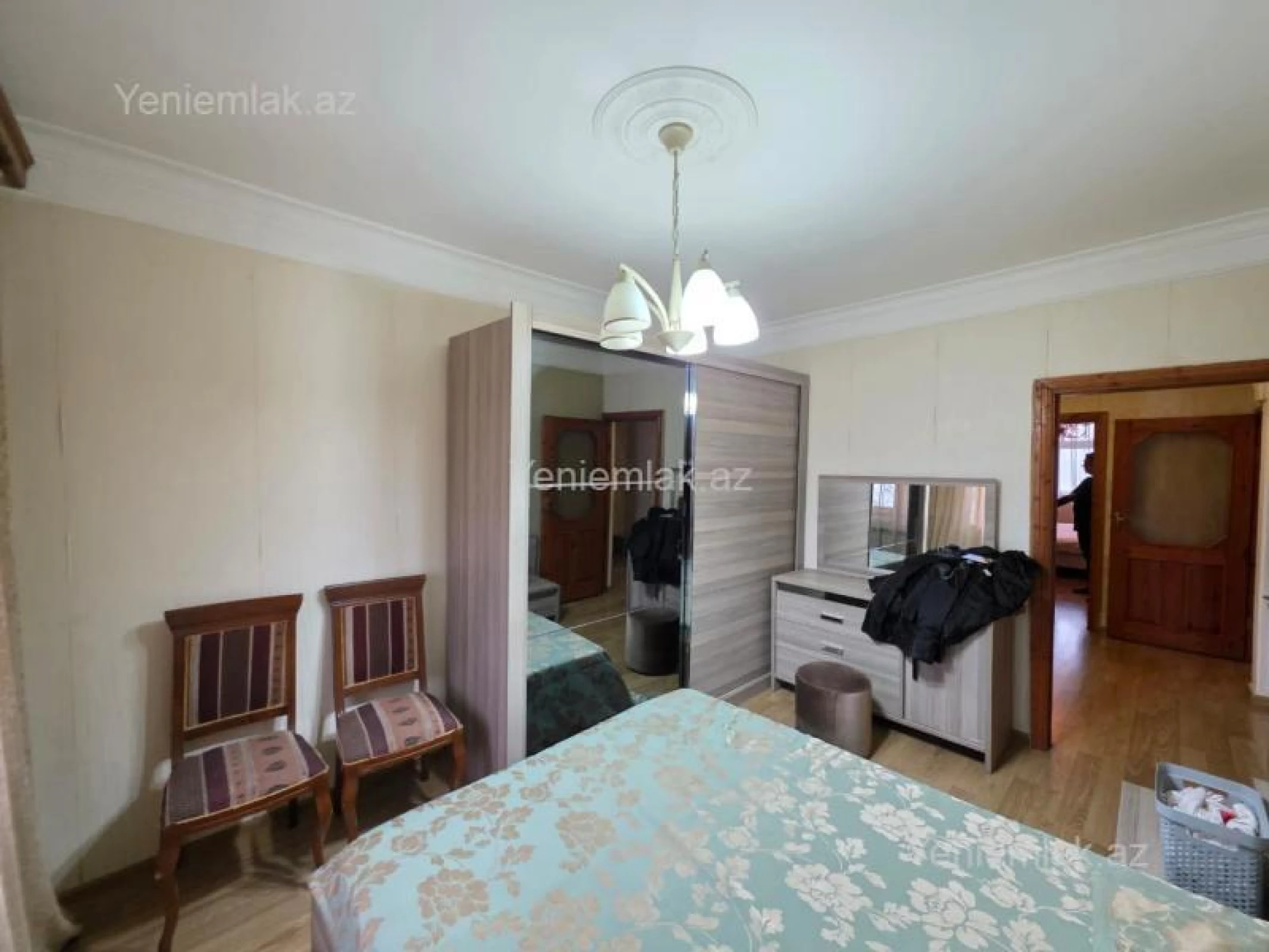 Satılır 3 otaqlı köhnə tikili 80 m²