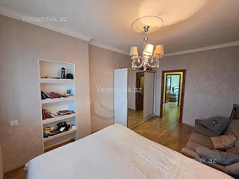 Satılır 3 otaqlı köhnə tikili 80 m²