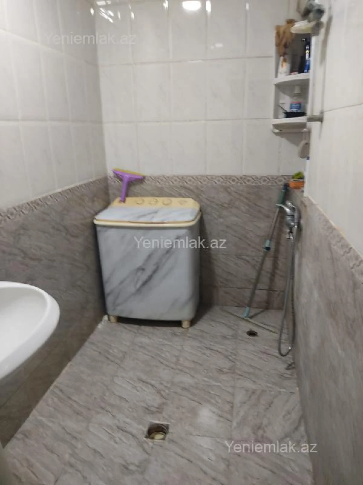 Satılır 3 otaqlı köhnə tikili 80 m²