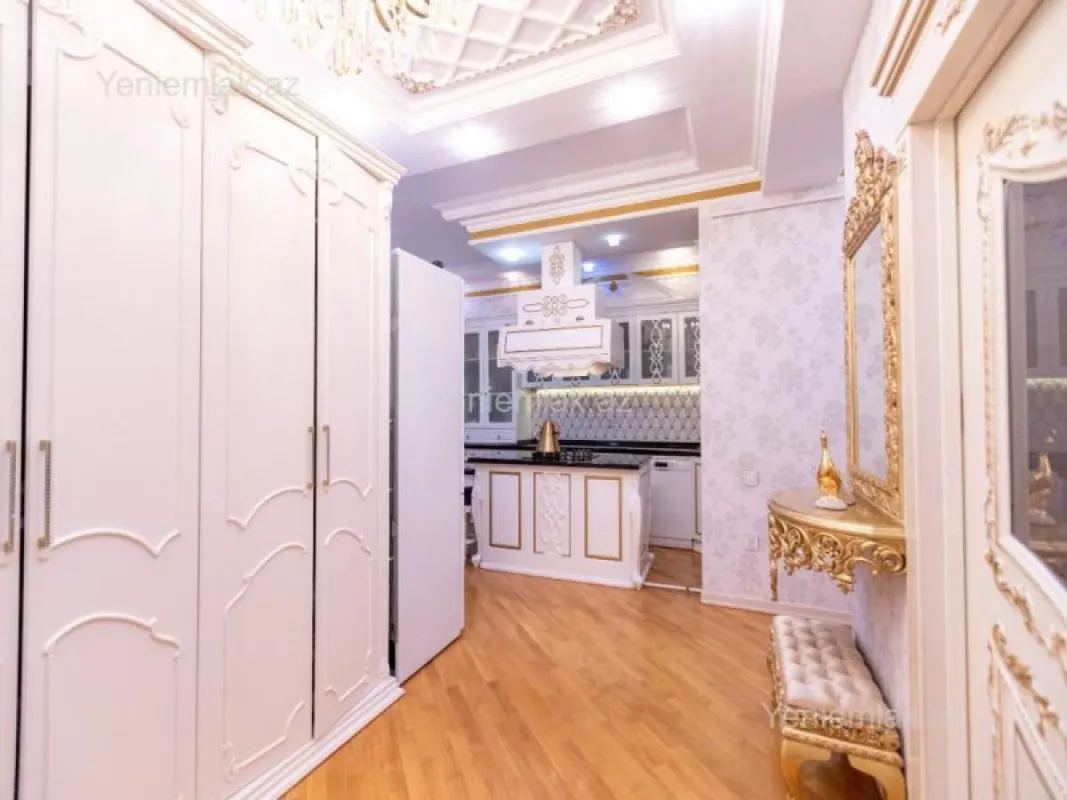Satılır 3 otaqlı yeni tikili 90 m²