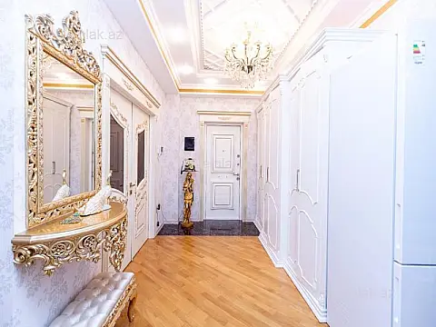 Satılır 3 otaqlı yeni tikili 90 m²