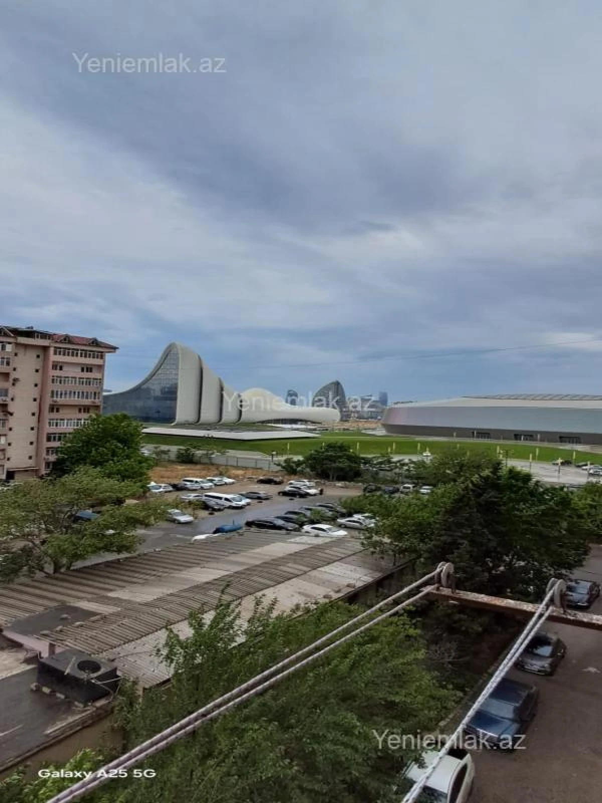 Satılır mənzil 76 m²