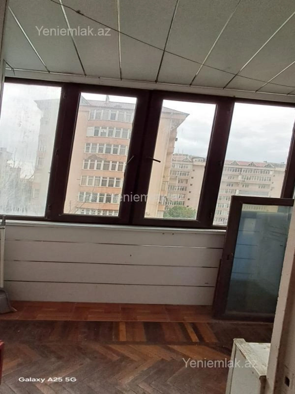 Satılır mənzil 76 m²