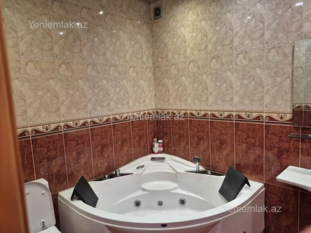 Satılır 4 otaqlı yeni tikili 180 m²