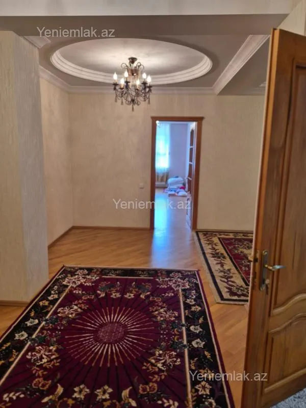 Satılır 4 otaqlı yeni tikili 180 m²