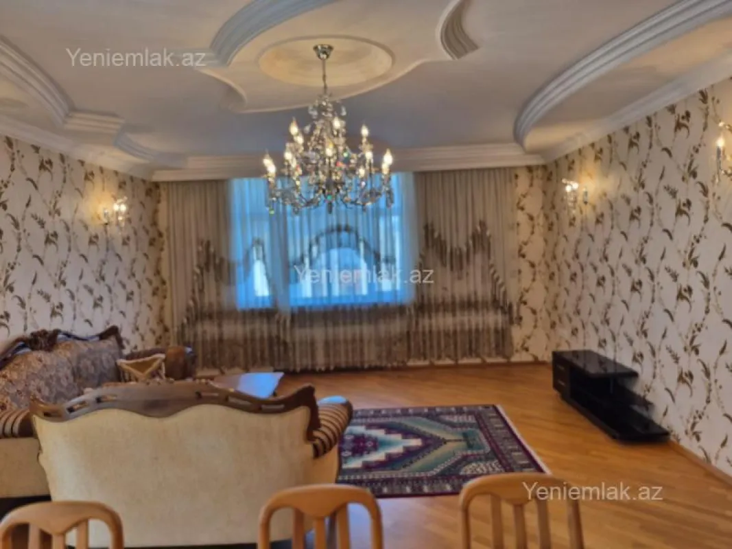 Satılır 4 otaqlı yeni tikili 180 m²