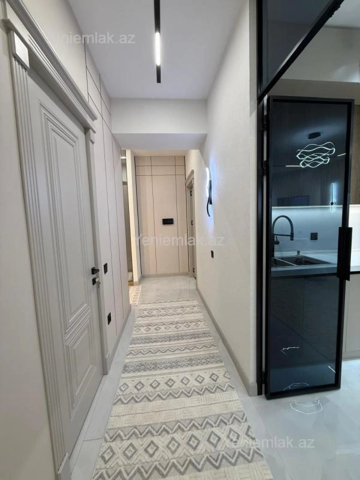 Satılır 3 otaqlı yeni tikili 93 m²