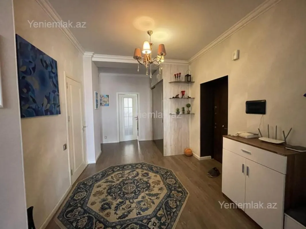 Satılır 3 otaqlı yeni tikili 137 m²