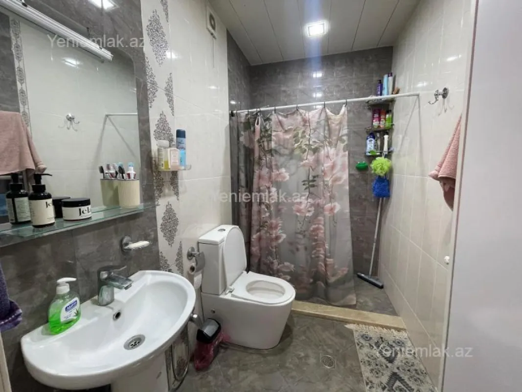 Satılır 3 otaqlı yeni tikili 137 m²