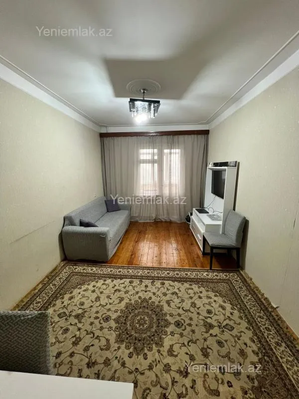 Satılır 3 otaqlı köhnə tikili 85 m²