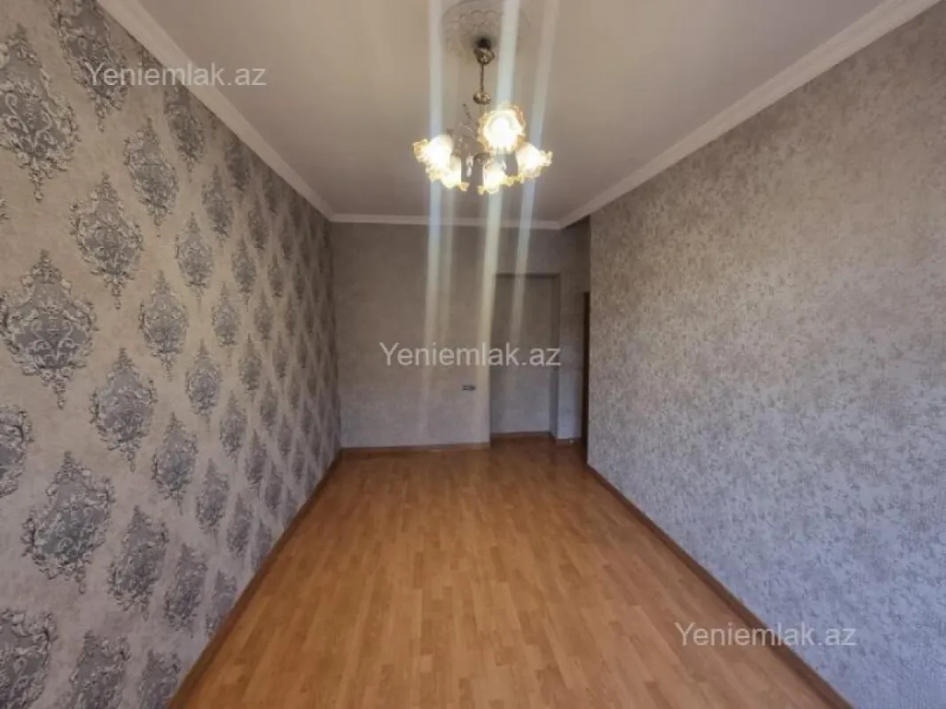 Satılır 3 otaqlı köhnə tikili 80 m²