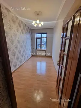 Satılır 3 otaqlı köhnə tikili 80 m²