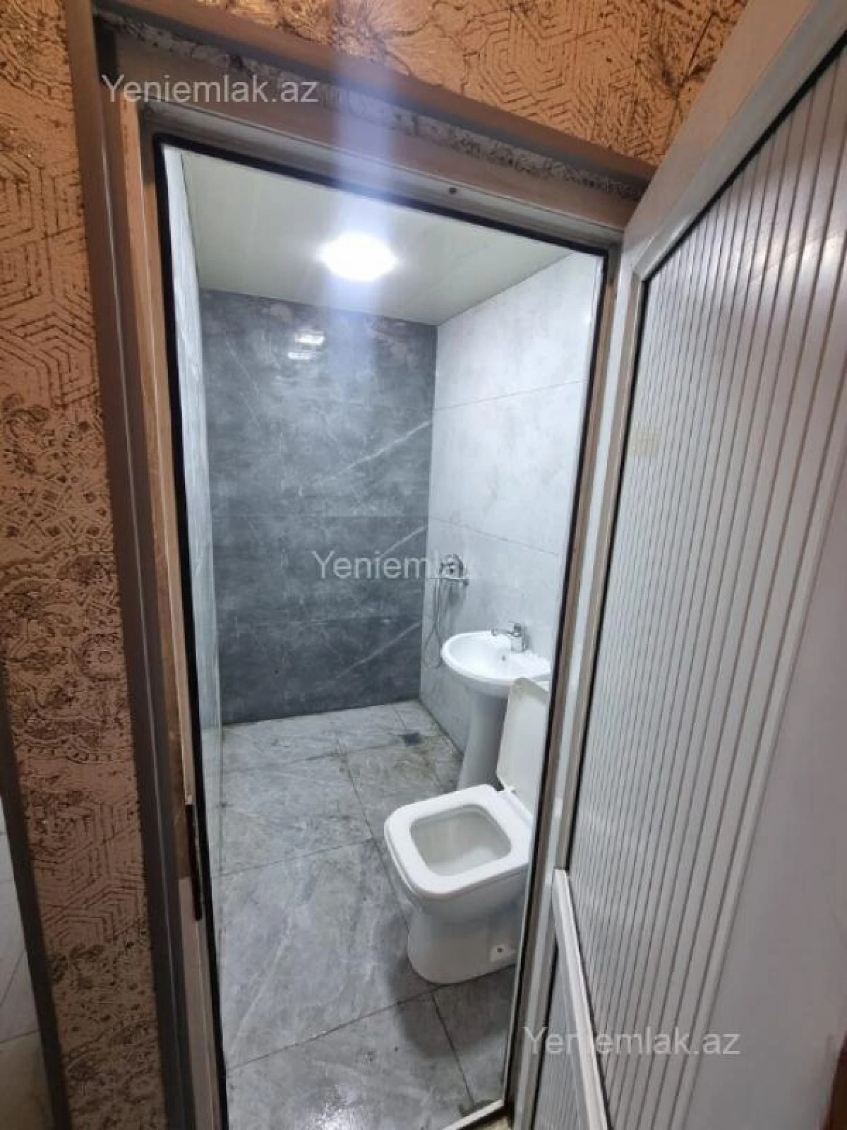 Satılır 3 otaqlı köhnə tikili 80 m²