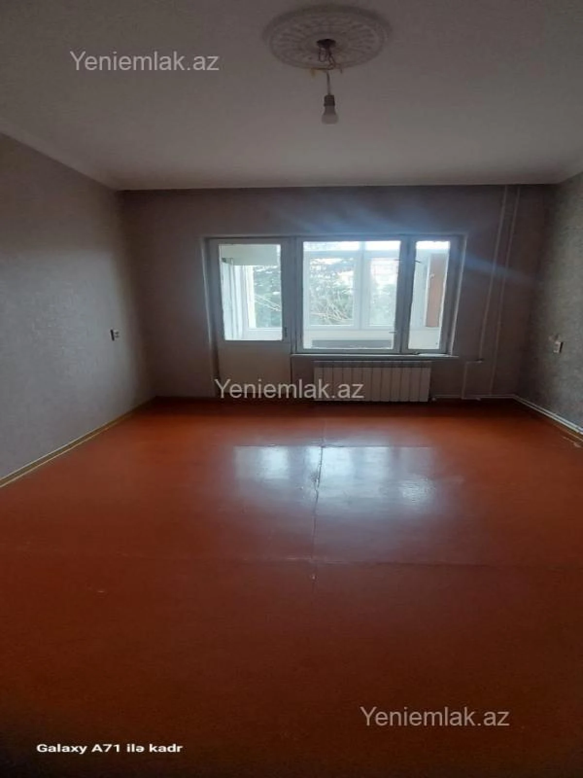 Satılır 2 otaqlı köhnə tikili 60 m²